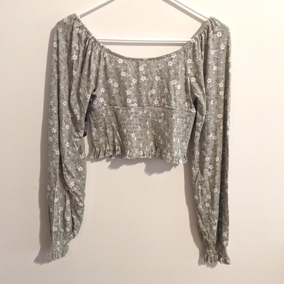 Floral Ruched Long Sleeve Top - Picture 4 of 7